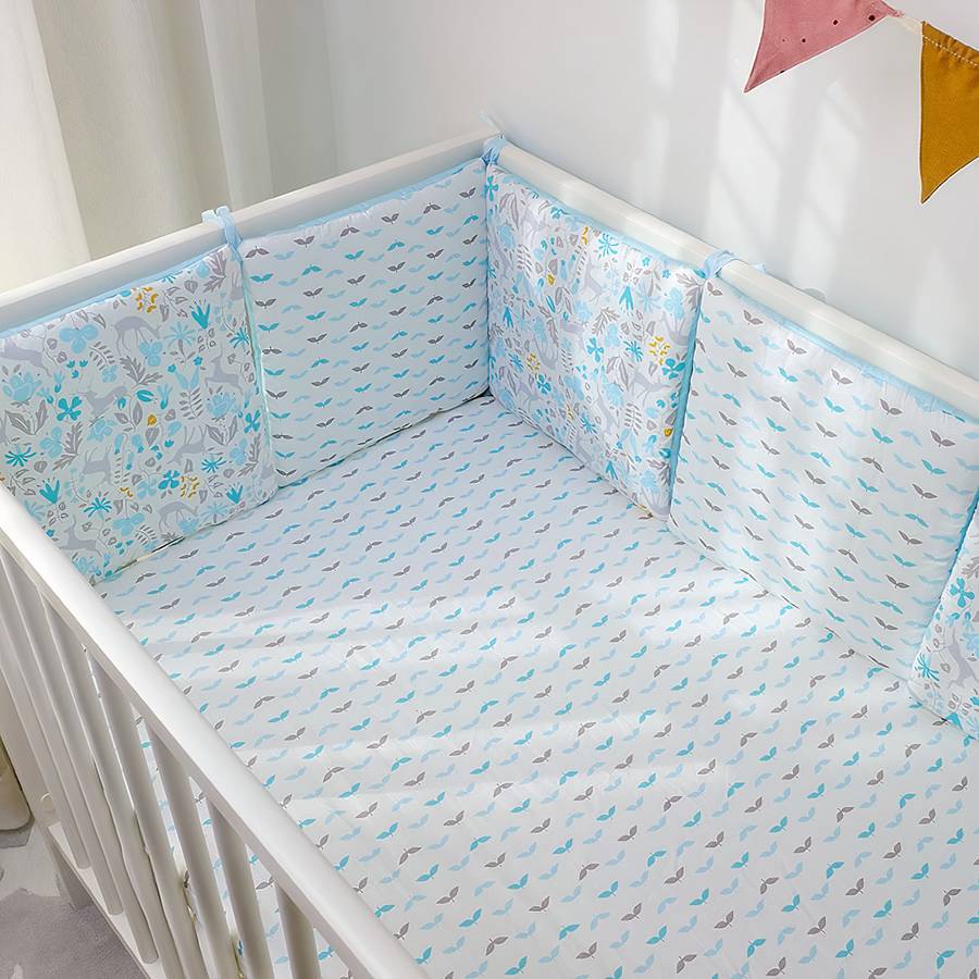 Tour de lit 6 pièces à joli motif pour bébé